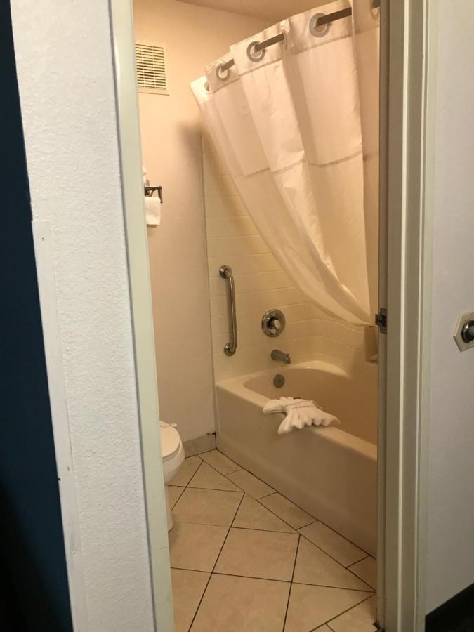 Hotel Days & By Wyndham Gresham