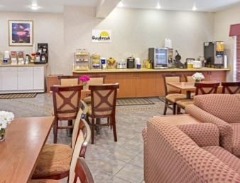 Hotel Days & By Wyndham Gresham
