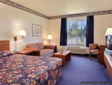 Days & By Wyndham Hotel Gresham